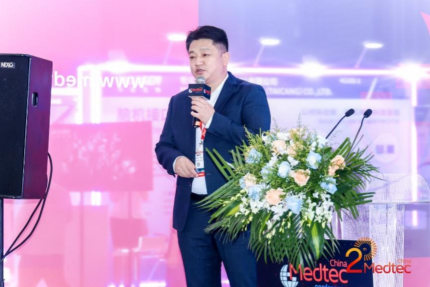 亚辉龙制造中心总经理魏道舜演讲现场